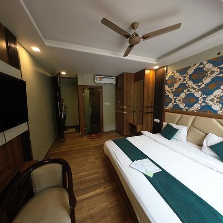 Hotel Hostel Vimal Ganga Рішикеш Екстер'єр фото