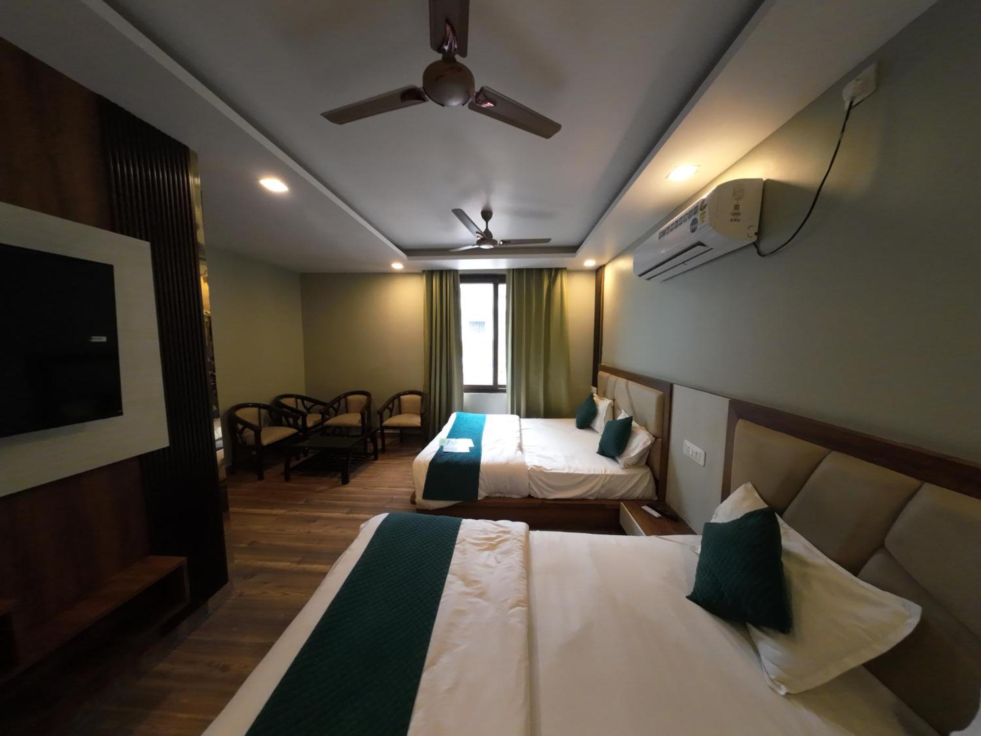 Hotel Hostel Vimal Ganga Рішикеш Екстер'єр фото